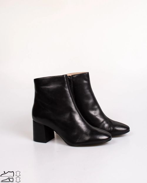 Women Black Leather Boot 2020701026