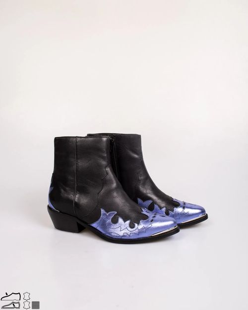 Women Black leather boot 2020701044
