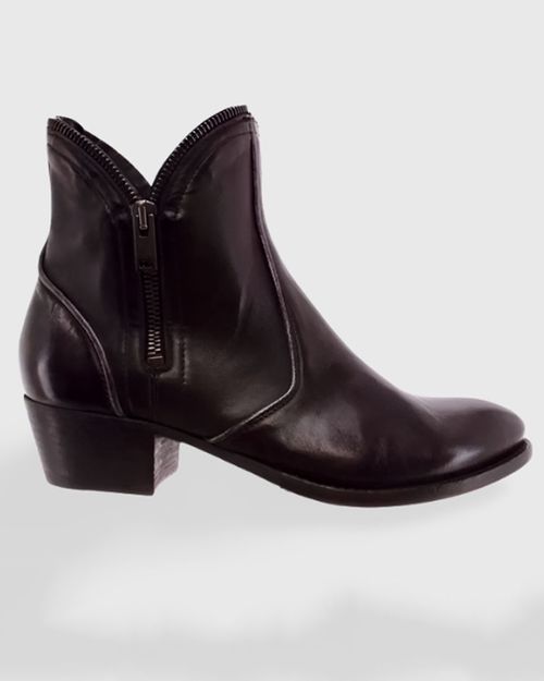 Women Black Leather Boot IN21224224