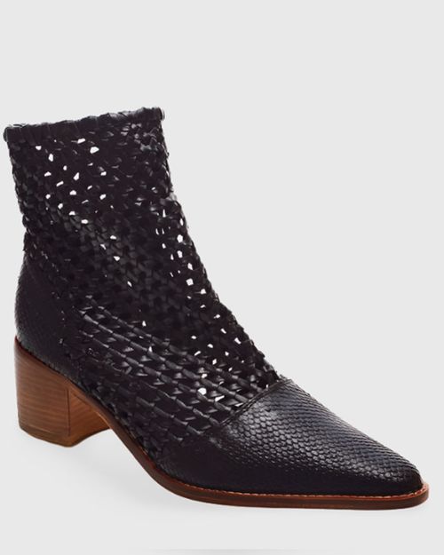 Women Black woven Boot IN21111111