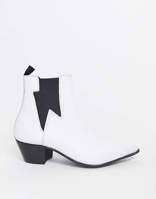Women White Leather Boot IN22402402