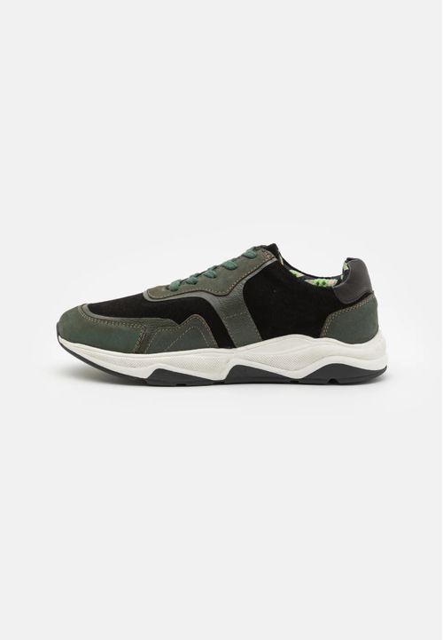 Boy Green Leather Sneaker IN22404404