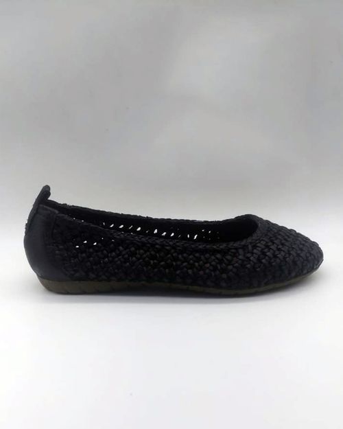 Women Black Leather Bellerinas IN22425425